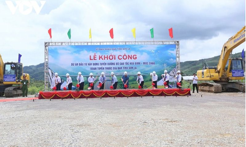 Khởi công xây dựng cao tốc Hòa Bình - Mộc Châu