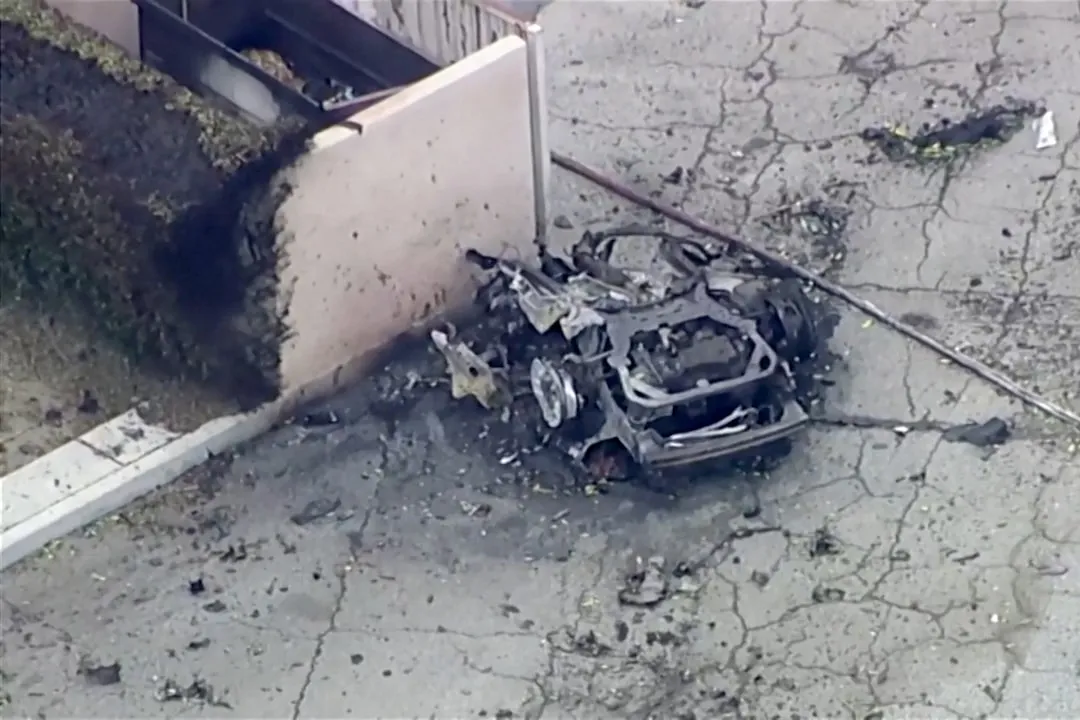 3JLEG2D5CNPS3IXPLWHGDJ4M44