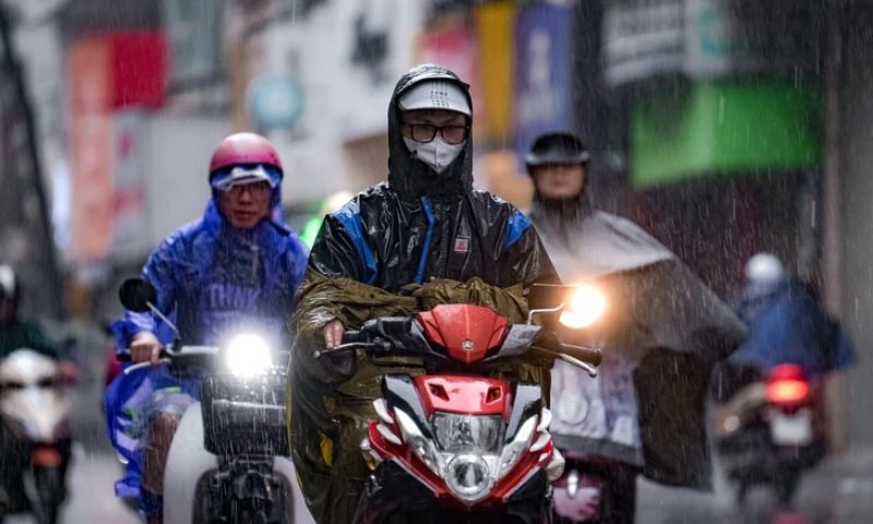 Mưa dông trở lại ở TPHCM và Nam Bộ