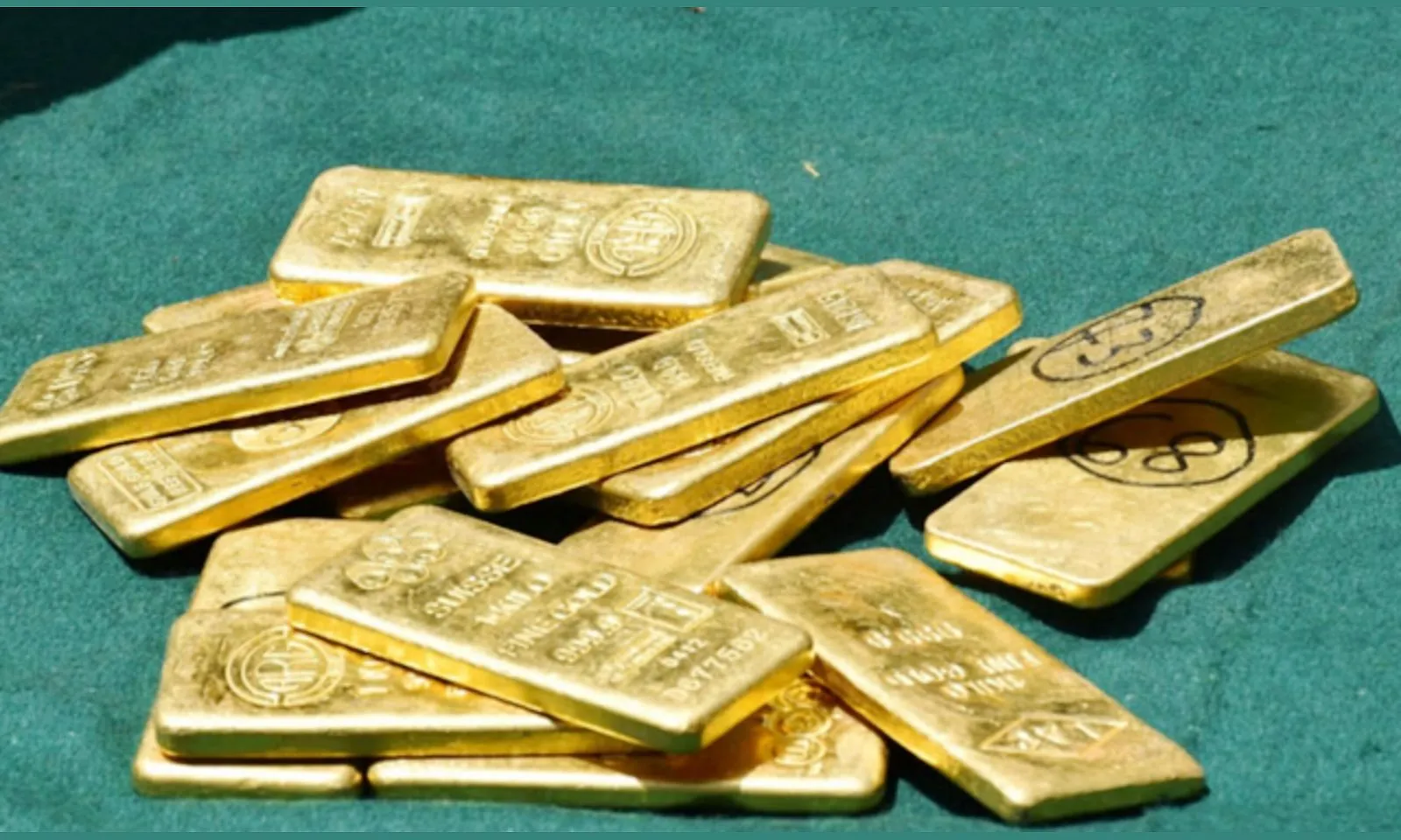 Phát hiện vụ buôn lậu 108 kg vàng qua biên giới Ấn Độ - Trung Quốc