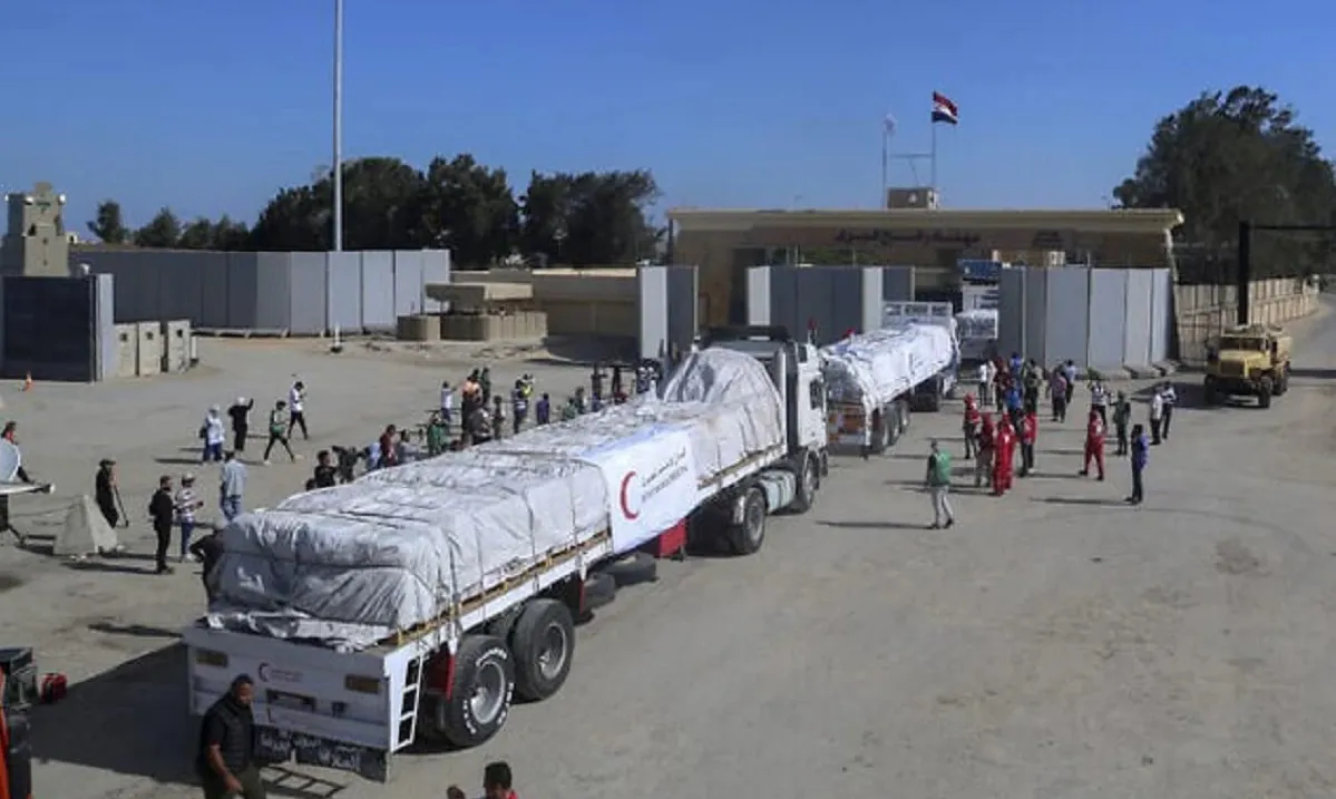 Israel nối lại viện trợ nhân đạo vào Gaza