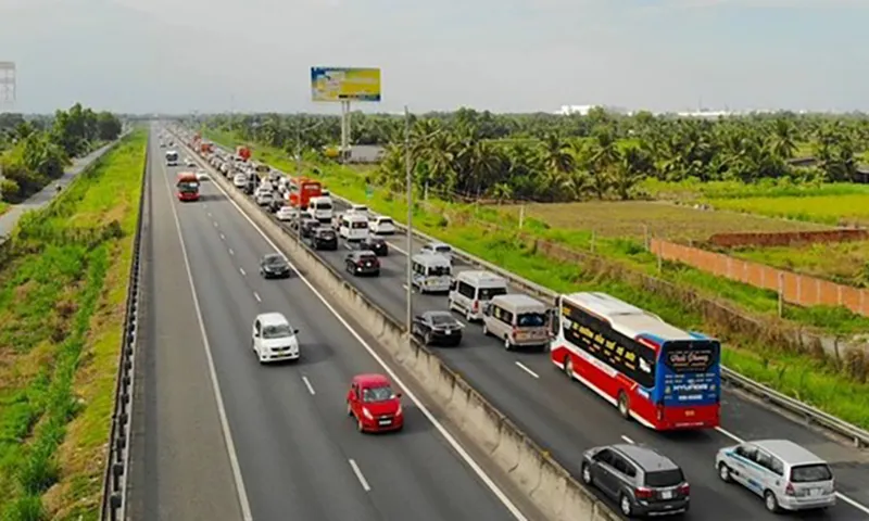 Làm đường nối cao tốc Trung Lương với TP Gò Công