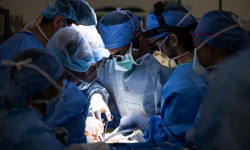 Ghép bàng quang người đầu tiên trên thế giới thành công