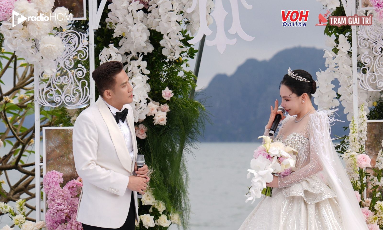 Bạn bè quốc tế chung vui với đám cưới của Hồ Quỳnh Hương
