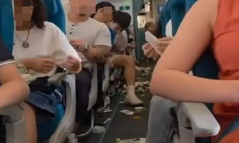 Chuyến bay của Vietnam Airlines rung lắc mạnh vì nhiễu động, hành khách hoảng loạn