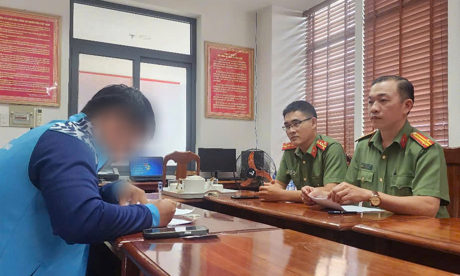Bị xử phạt vì tổ chức giải bóng ‘phủi’ không phép và quảng cáo cá cược bóng đá trên mạng xã hội