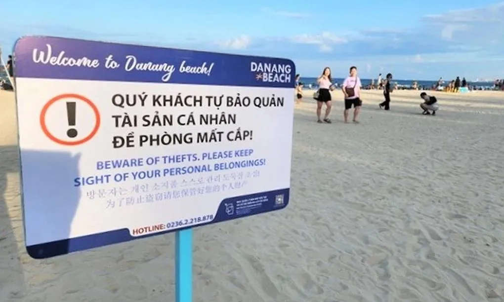 Uống nước mía, tiện tay trộm điện thoại