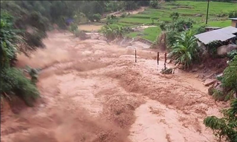 Khẩn trương ứng phó mưa lớn, lũ quét, sạt lở 