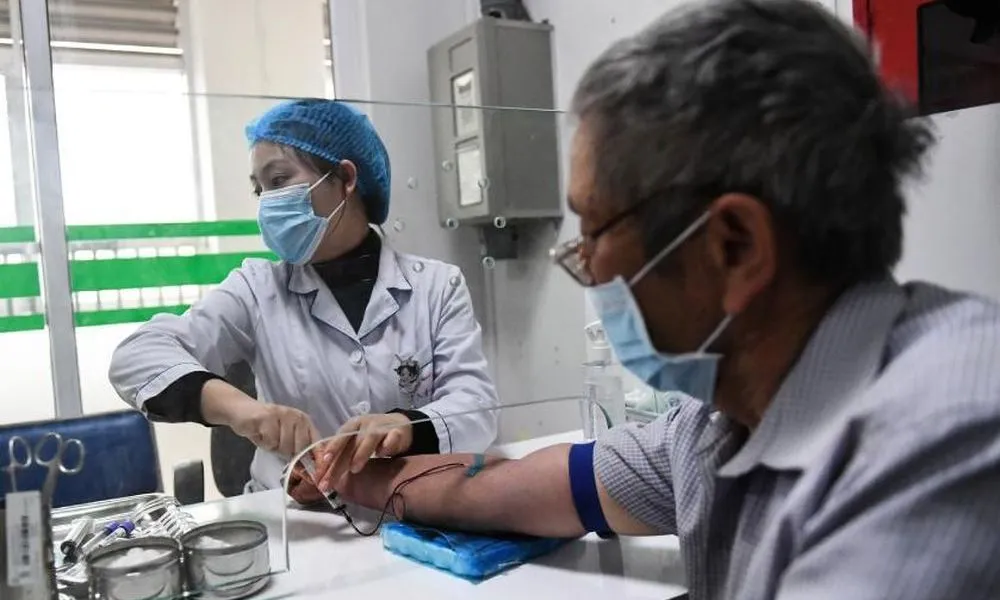 TPHCM siết đeo khẩu trang tại bệnh viện