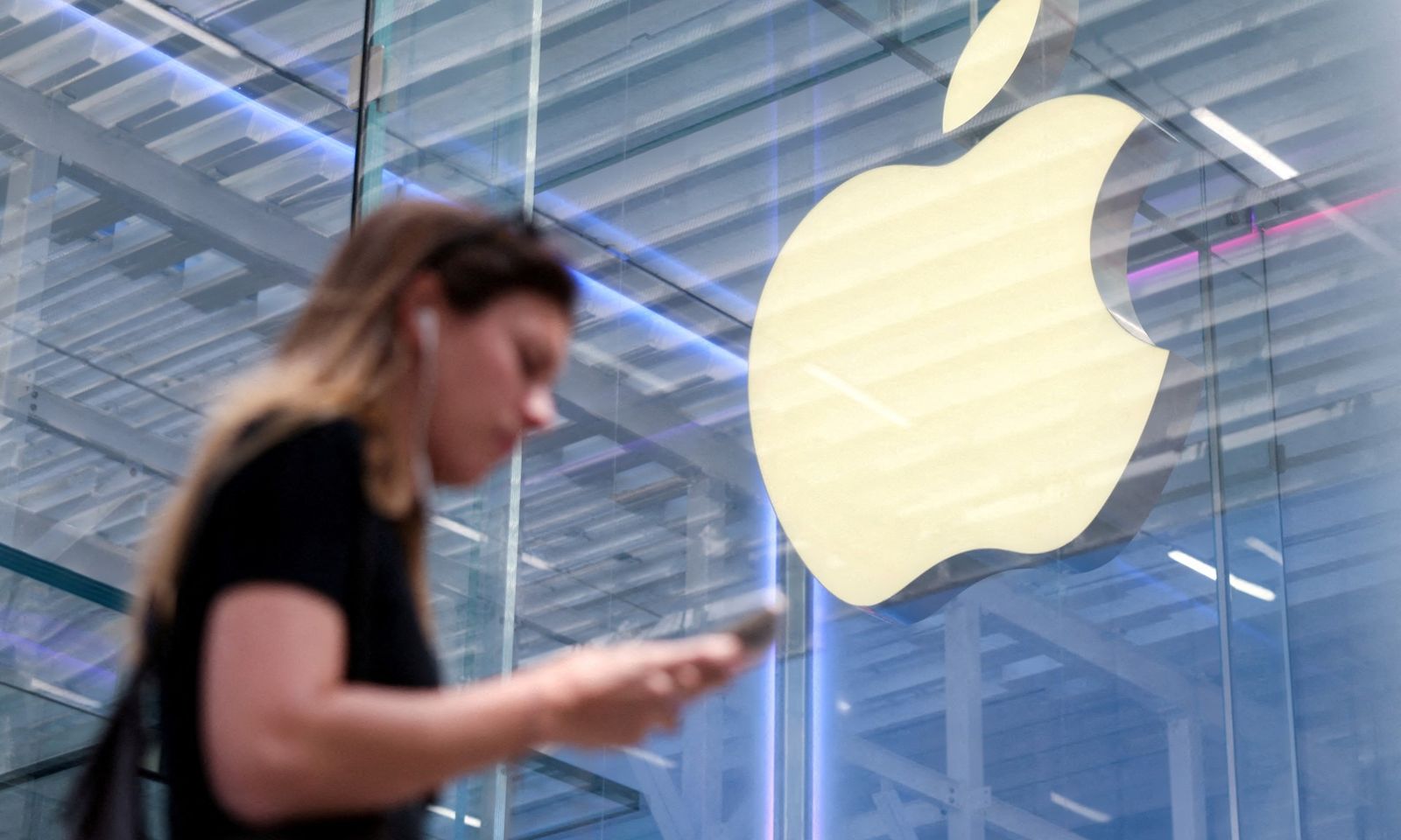 Apple sẽ bị áp thuế 25% nếu iPhone không được sản xuất tại Mỹ