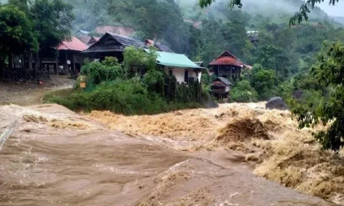 Báo động lũ quét, sạt lở rộng khắp Tây Nguyên, Nam Bộ