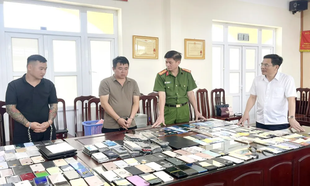 319 điện thoại bị móc túi ở chùa Tam Chúc