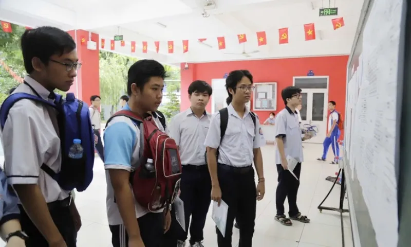 Gần 4.000 thí sinh bước vào kỳ thi lớp 10 đầu tiên tại TPHCM