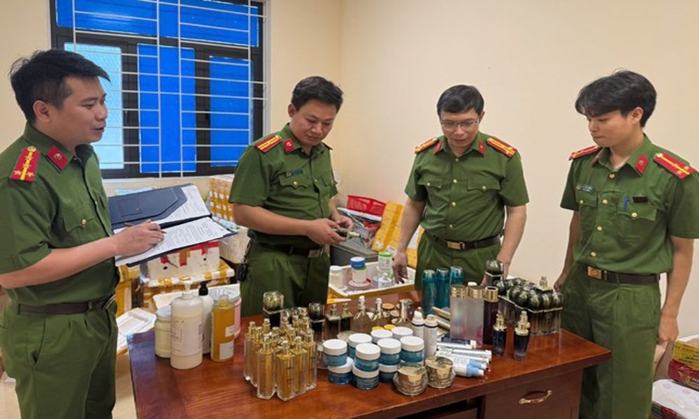 “Nữ doanh nhân” tiktok và đường dây sản xuất mỹ phẩm giả
