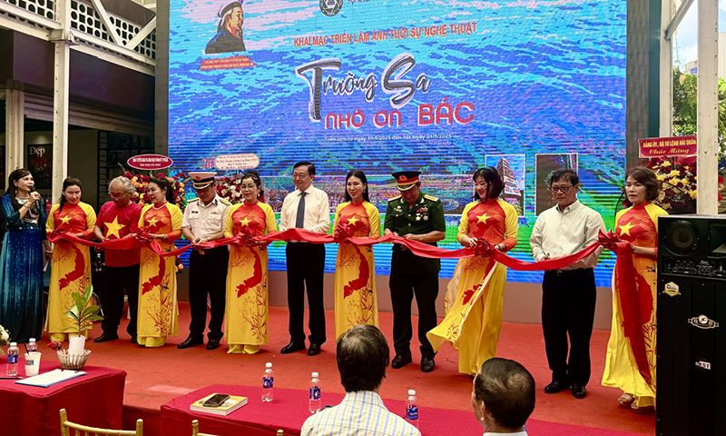 Trường Sa nhớ ơn Bác