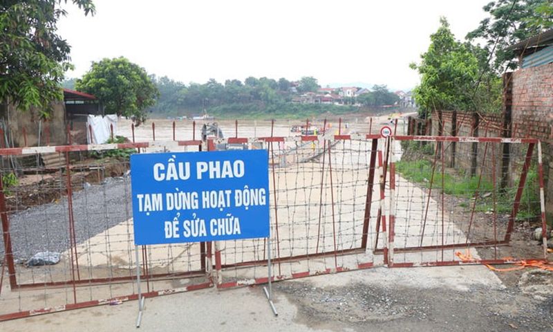 Nước sông Hồng dâng cao, cầu phao Phong Châu ngưng hoạt động