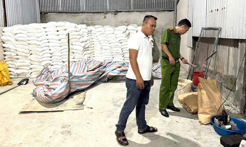 Điểm tin chiều 25/5: Triệt phá xưởng sản xuất mỹ phẩm giả  