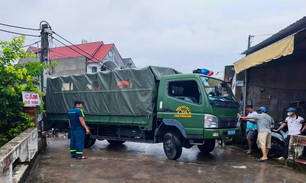 Biên Hòa: Bé gái 11 tuổi bị nước cuốn trôi khi tắm mưa