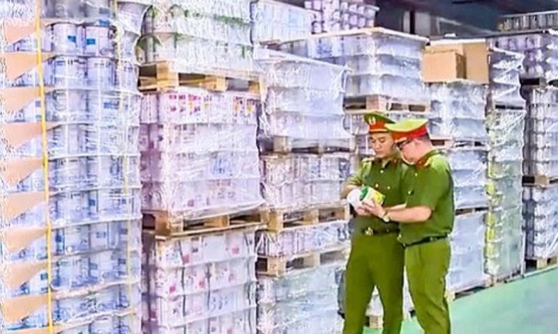 Phát hiện 25 tấn sữa bột không rõ nguồn gốc