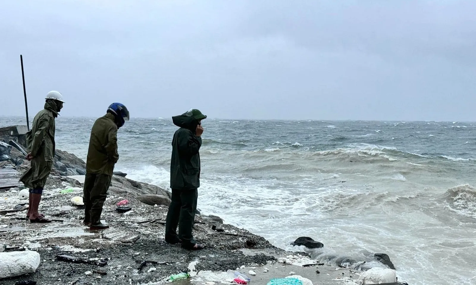 Tàu Công Thành 07 gặp nạn do thời tiết cực đoan, 10 thuyền viên mất tích