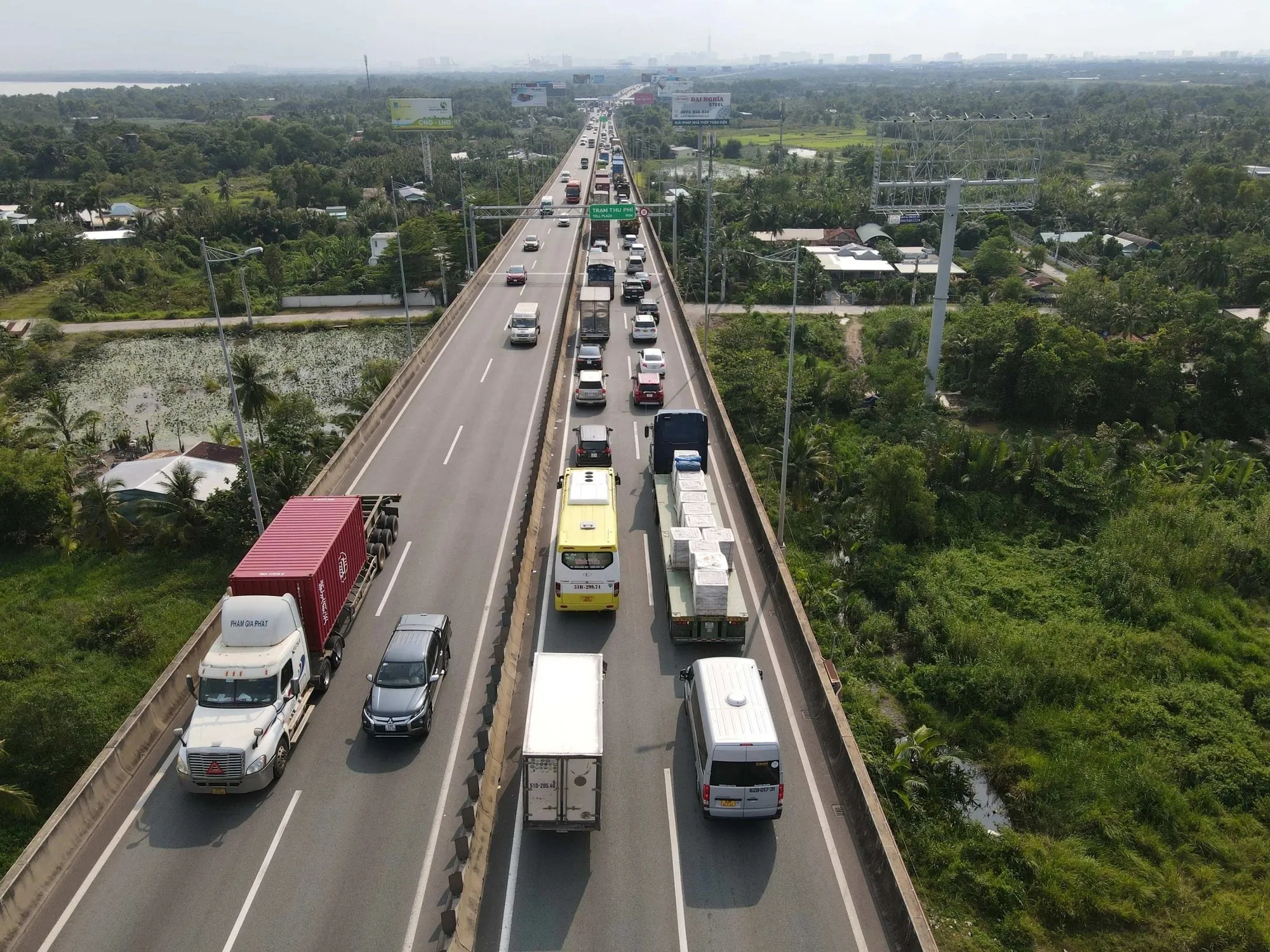imageye___-_un-u-xe-tren-cao-toc-long-thanh-dau-giay-anh-ngoc-duong-19-16995507138651068931113
