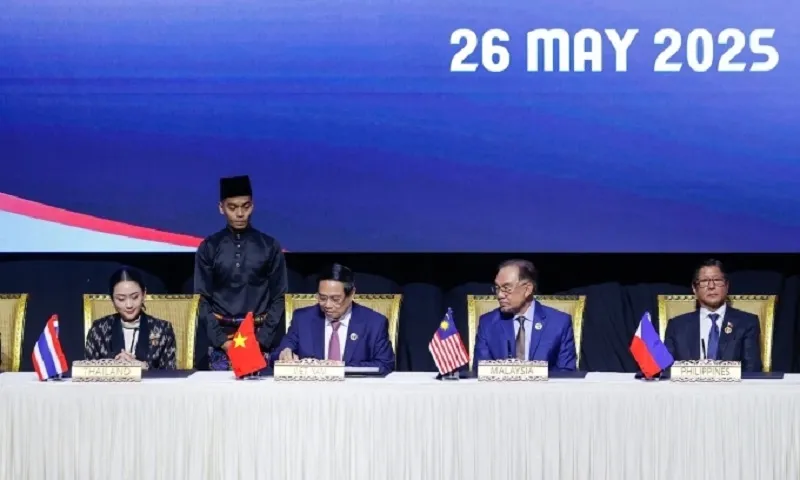 Asean ký tuyên bố Kuala Lumpur, hướng tới cộng đồng vững mạnh năm 2045