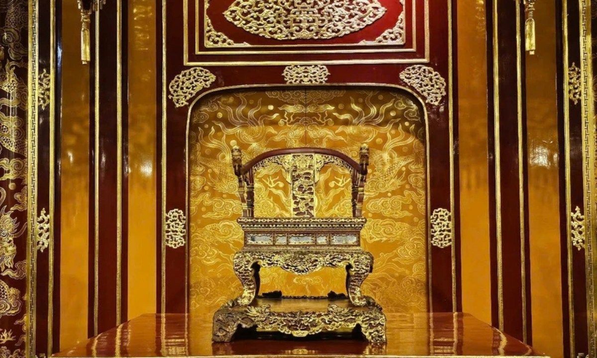 Ngai vàng triều Nguyễn bị bẻ gãy: Xử lý trách nhiệm các bên liên quan