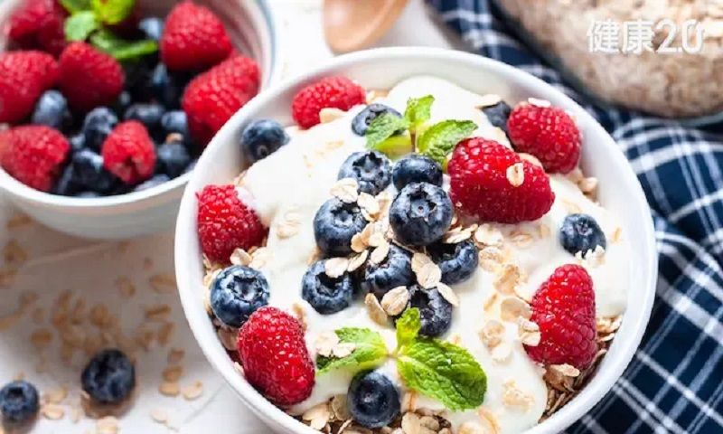 Ăn sữa chua khi bụng đói có nên không? 
