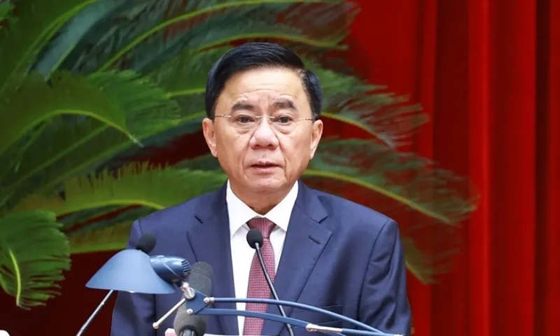 Bộ Chính trị yêu cầu hoàn tất sáp nhập tỉnh trước 15/8