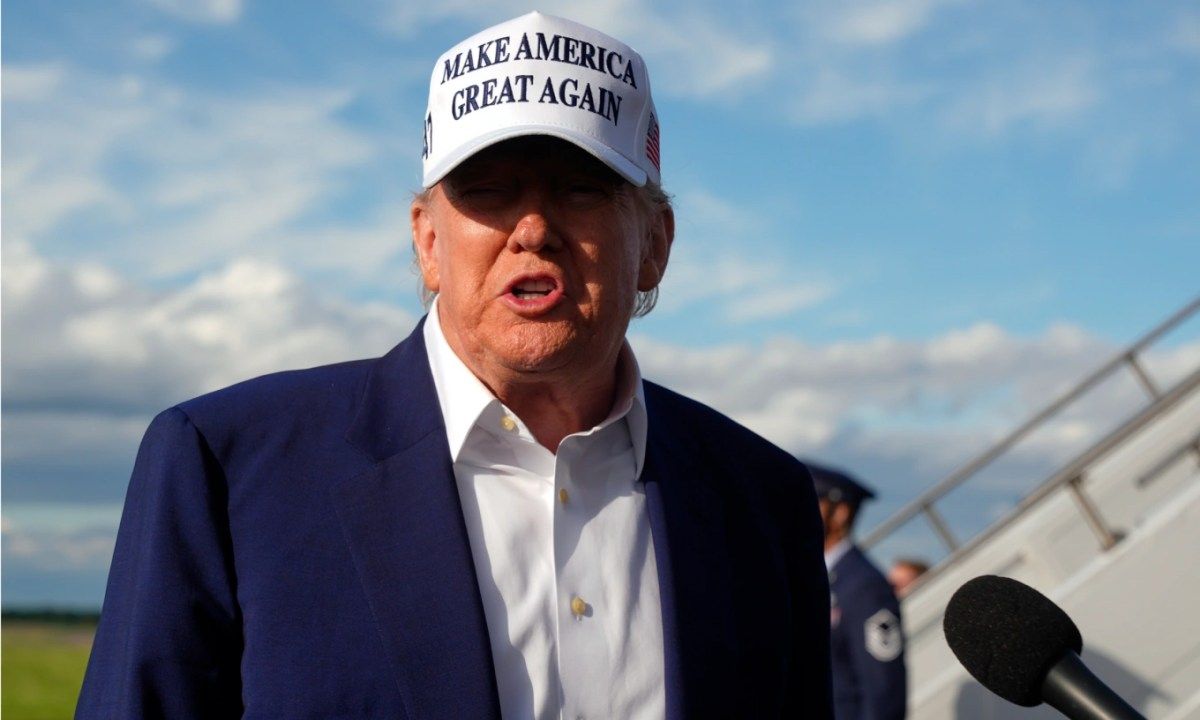 Ông Trump quay xe với ông Putin sau đợt tấn công chưa từng có vào Ukraine