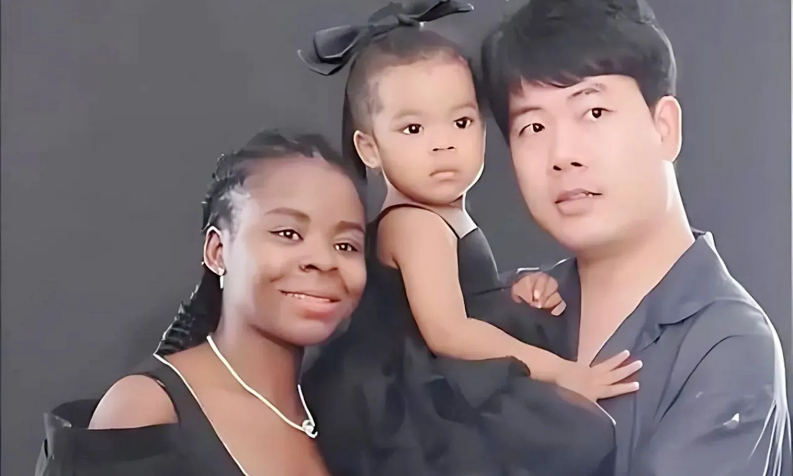 Chàng trai Trung Quốc đổi đời sau khi cưới con gái tù trưởng châu Phi