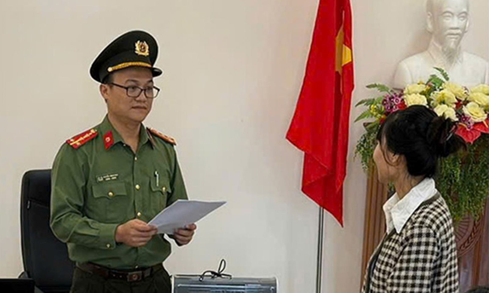Khởi tố 3 đối tượng vận chuyển trái phép tiền tệ qua biên giới