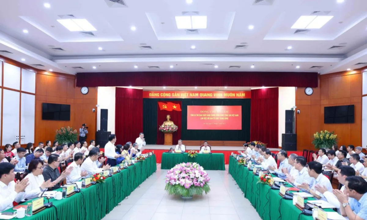 tong-bi-thu-to-lam-lam-viec-voi-ban-to-chuc-trung-uong-2705-6