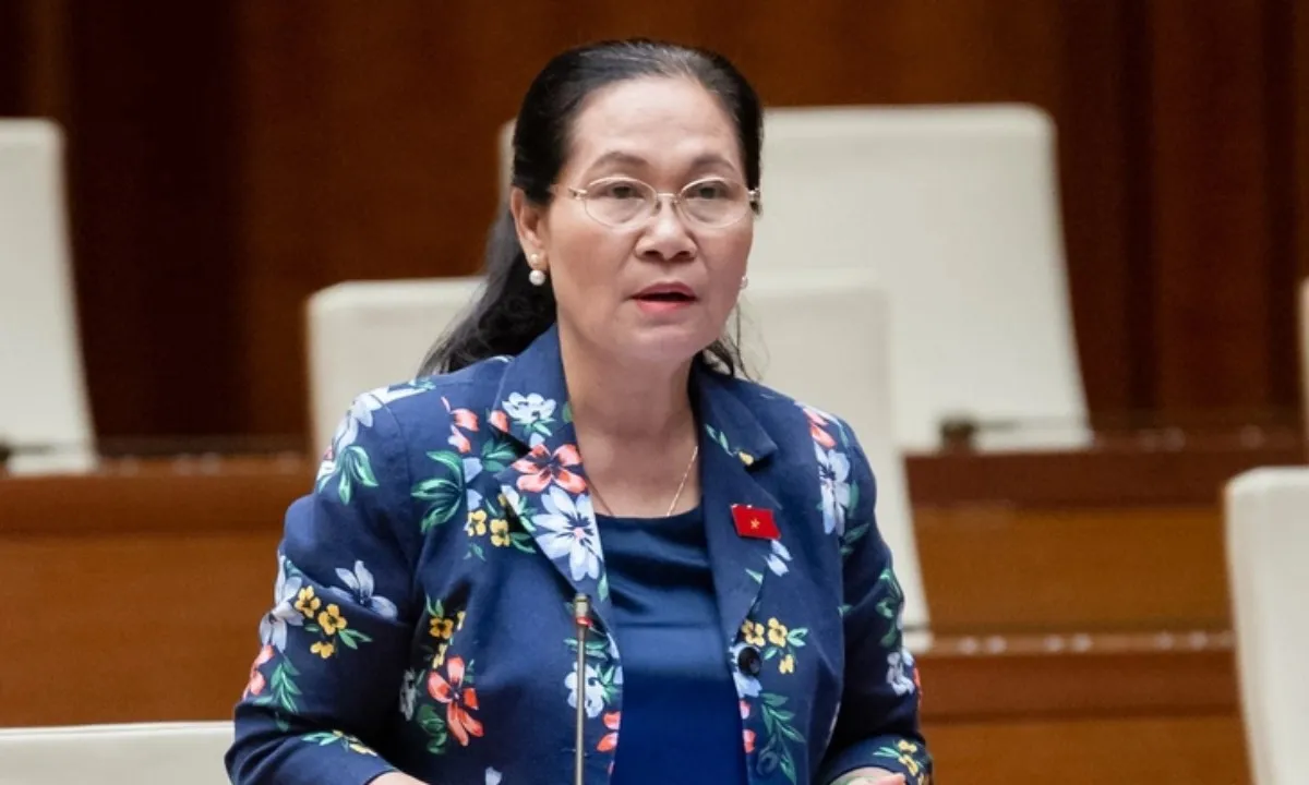 z614625-nguyen-thi-le-tphcm-17483419278661118741353