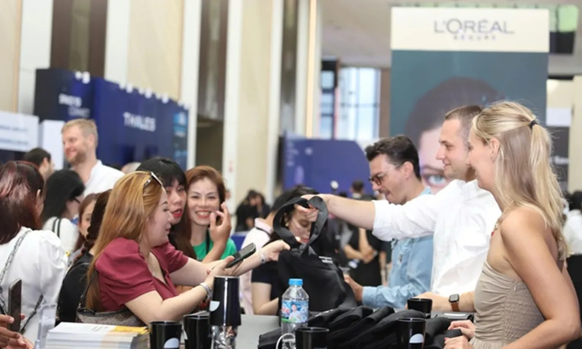 Việt Nam - Pháp tăng tốc hợp tác công nghệ cao và đổi mới sáng tạo