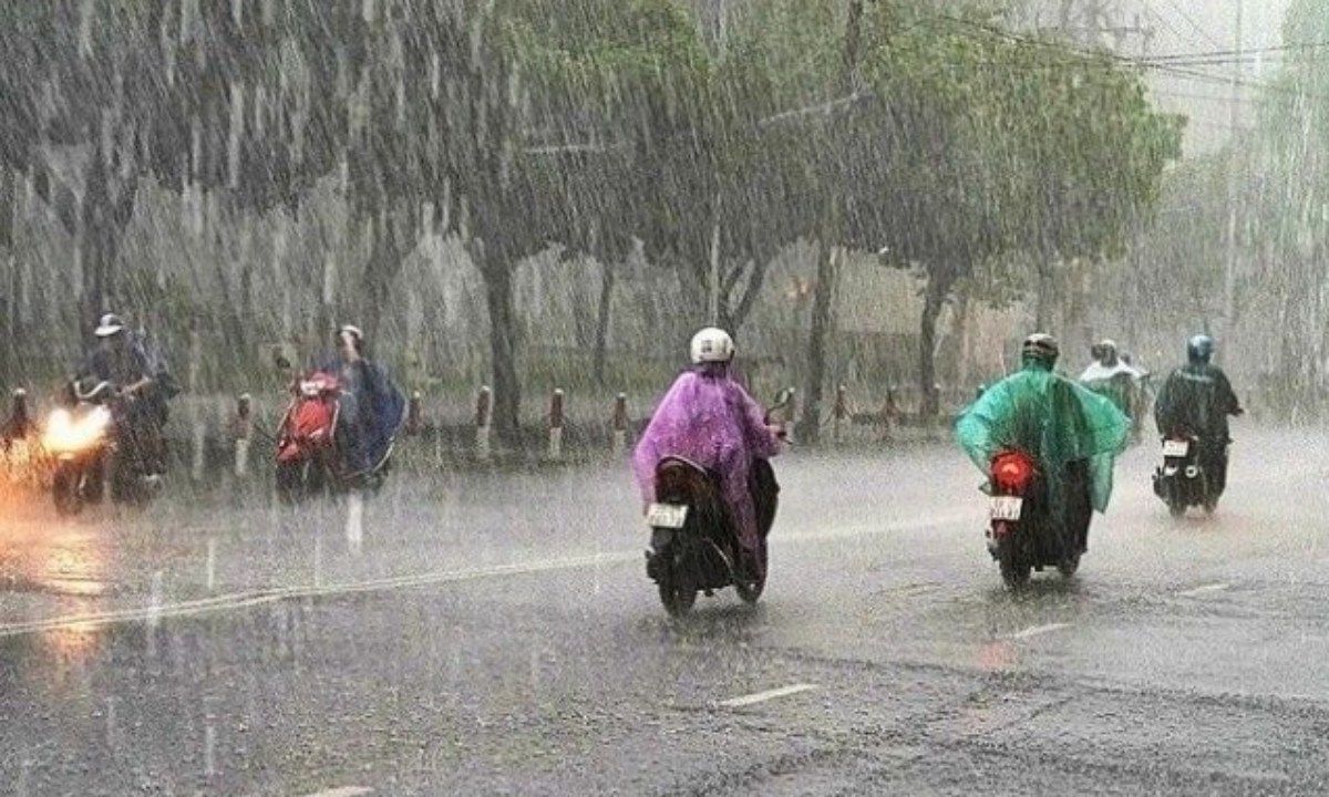 Cảnh báo mưa lớn diện rộng tại TPHCM và Nam Bộ