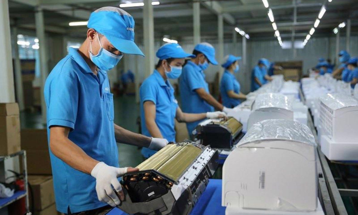 Ngừng thu phí công đoàn, giải thể hàng loạt tổ chức từ 1/6