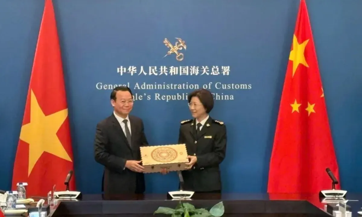 Việt Nam - Trung Quốc tăng tốc “mở luồng xanh” cho sầu riêng, vải thiều