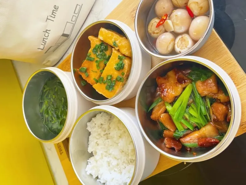 Mang con di lam