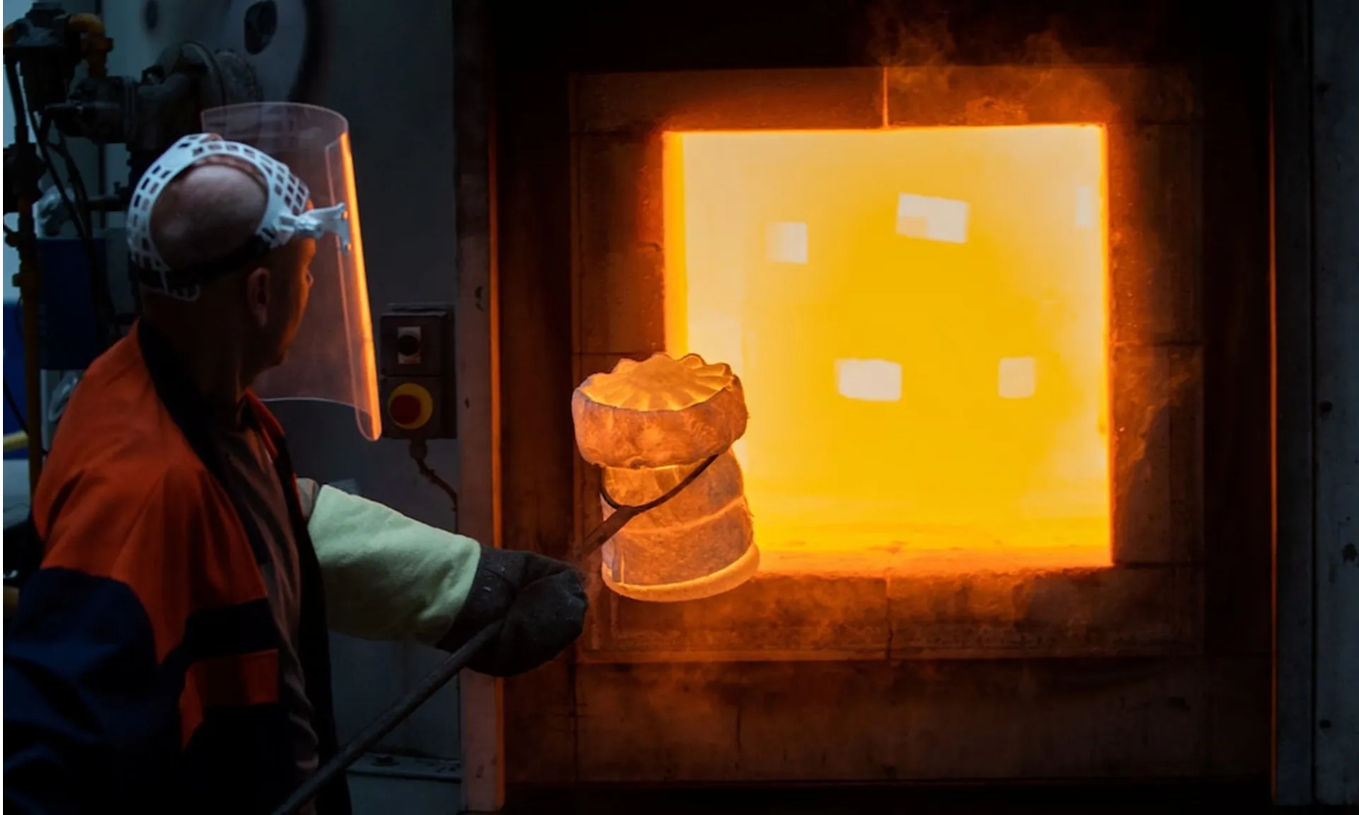 san-xuat-vu-khi-280525-1