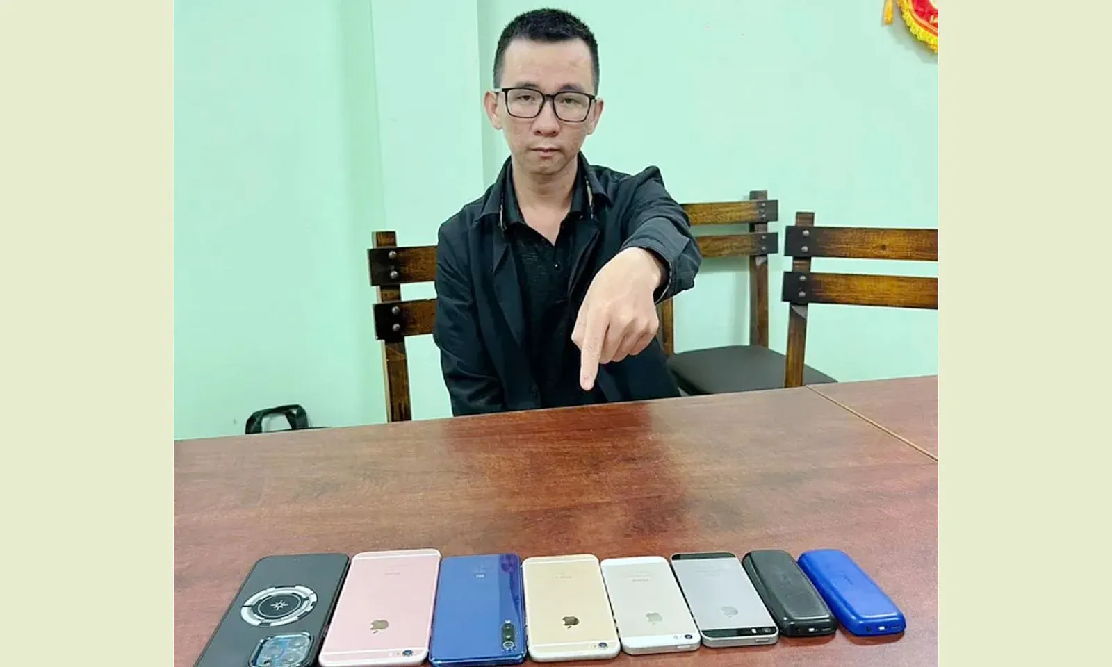 Bắt đối tượng lập Facebook giả bán hoa để lừa đảo hàng loạt khách hàng