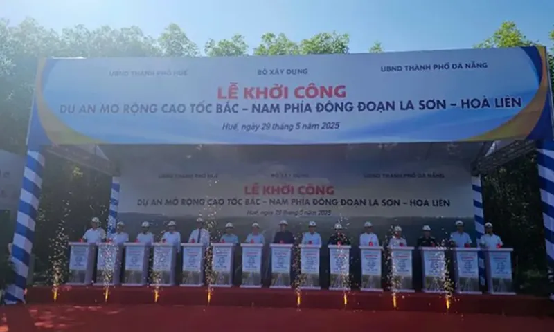Khởi công Dự án mở rộng cao tốc Bắc - Nam phía Đông đoạn La Sơn - Hòa Liên