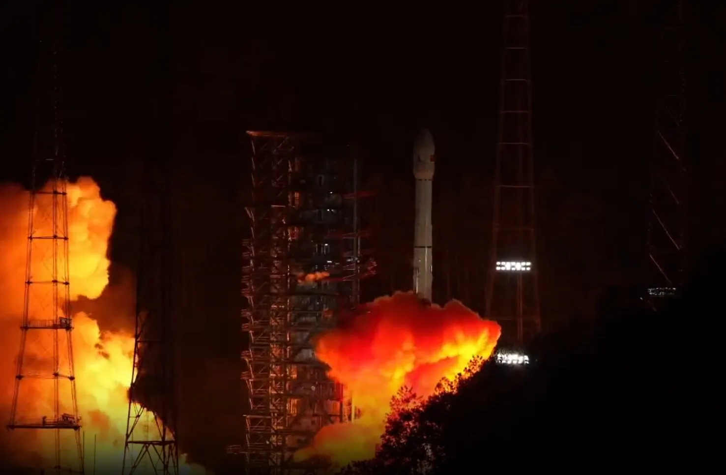 Tianwen2-liftoff-CZ3B-Y110-28may2025-CASC