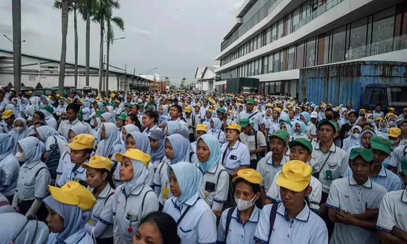 10.000 công nhân Indonesia thất nghiệp sau khi 1 công ty ngừng hoạt động - Ảnh Jakarta Globe