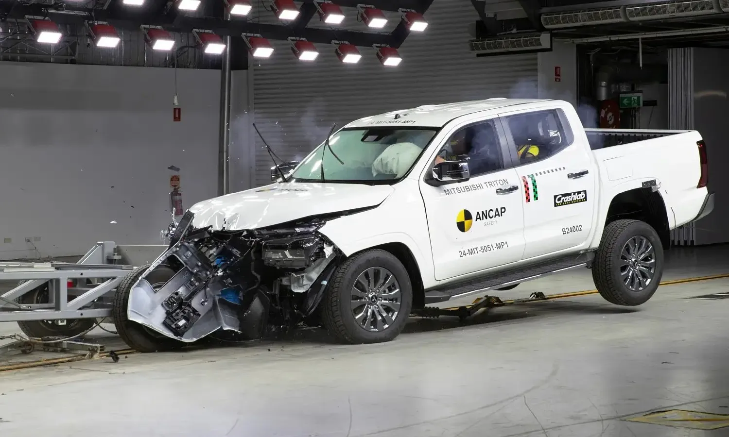 Mitsubishi Triton 2025 đạt 5 sao - tiêu chuẩn an toàn ANCAP