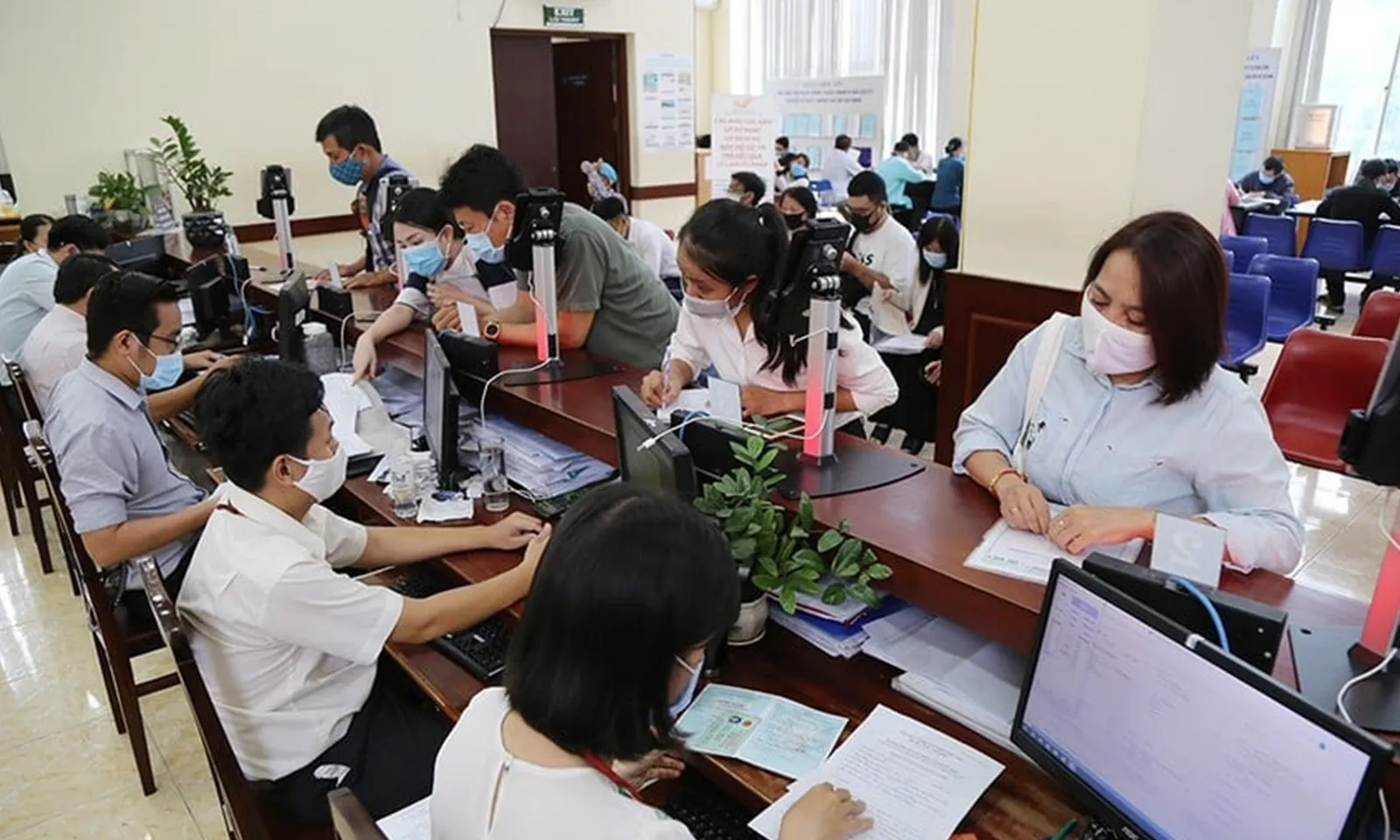 Điểm tin chiều 30/5: Dự kiến 85.000 công chức nghỉ hưu trước tuổi khi sắp xếp bộ máy