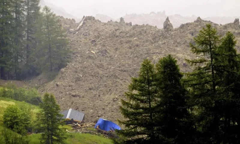 Lở sông băng tàn phá toàn bộ một ngôi làng ở Thụy Sĩ