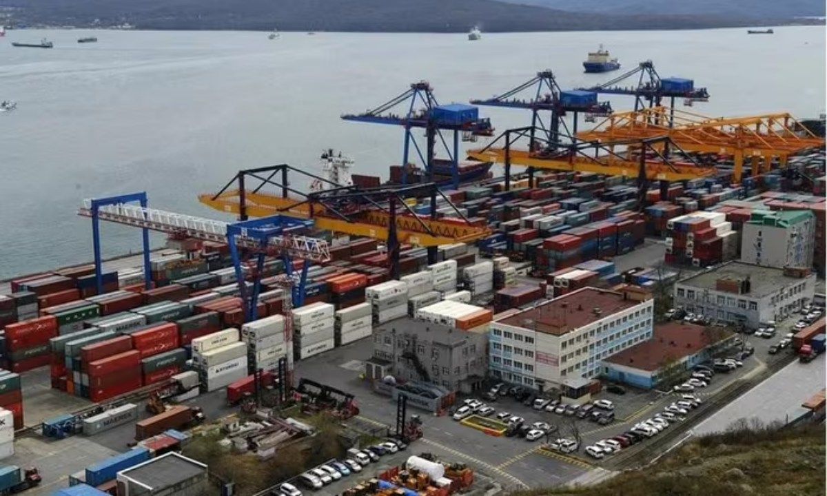 Ukraine tấn công sâu vào tận Vladivostok: Mở đầu chiến thuật phản công mới?