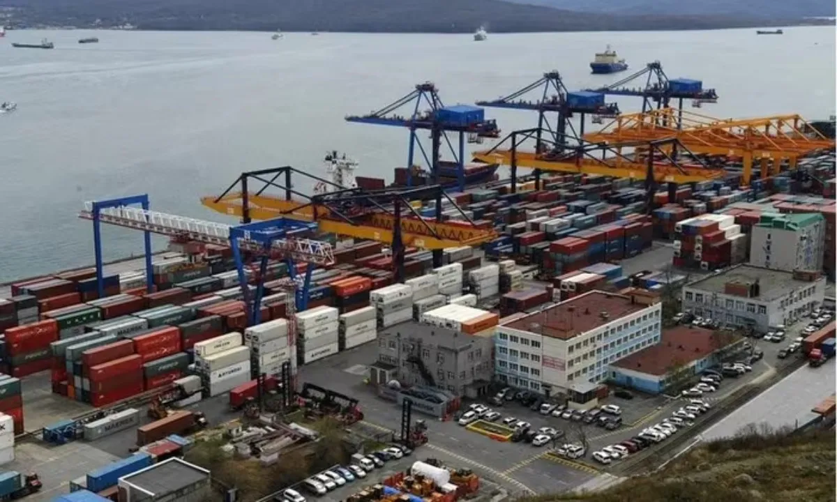 Ukraine tấn công sâu vào tận Vladivostok: Mở đầu chiến thuật phản công mới?