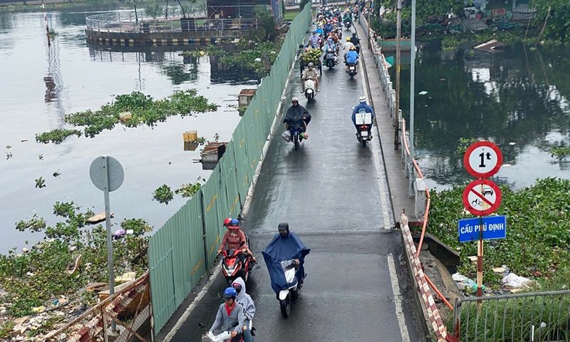 Sửa chữa cầu Phú Định, từ 7/6 xe lưu thông theo lộ trình thay thế 